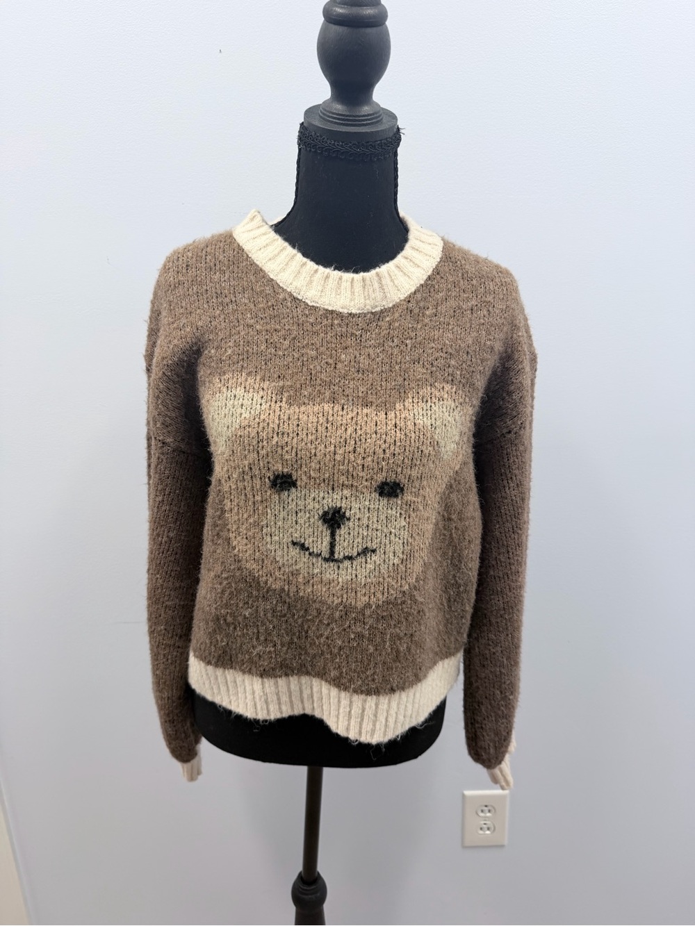 Bear Intarsia Crewneck Sweater - Brown/Cream